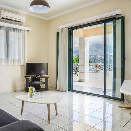 Seaspray Villa *